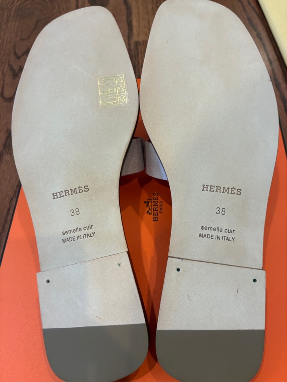 Hermes Oran Sandals - Picture 3 of 5